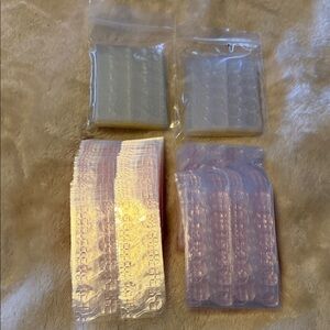 Clear Gel Nail Glue Pads - Reusable Adhesive Dots